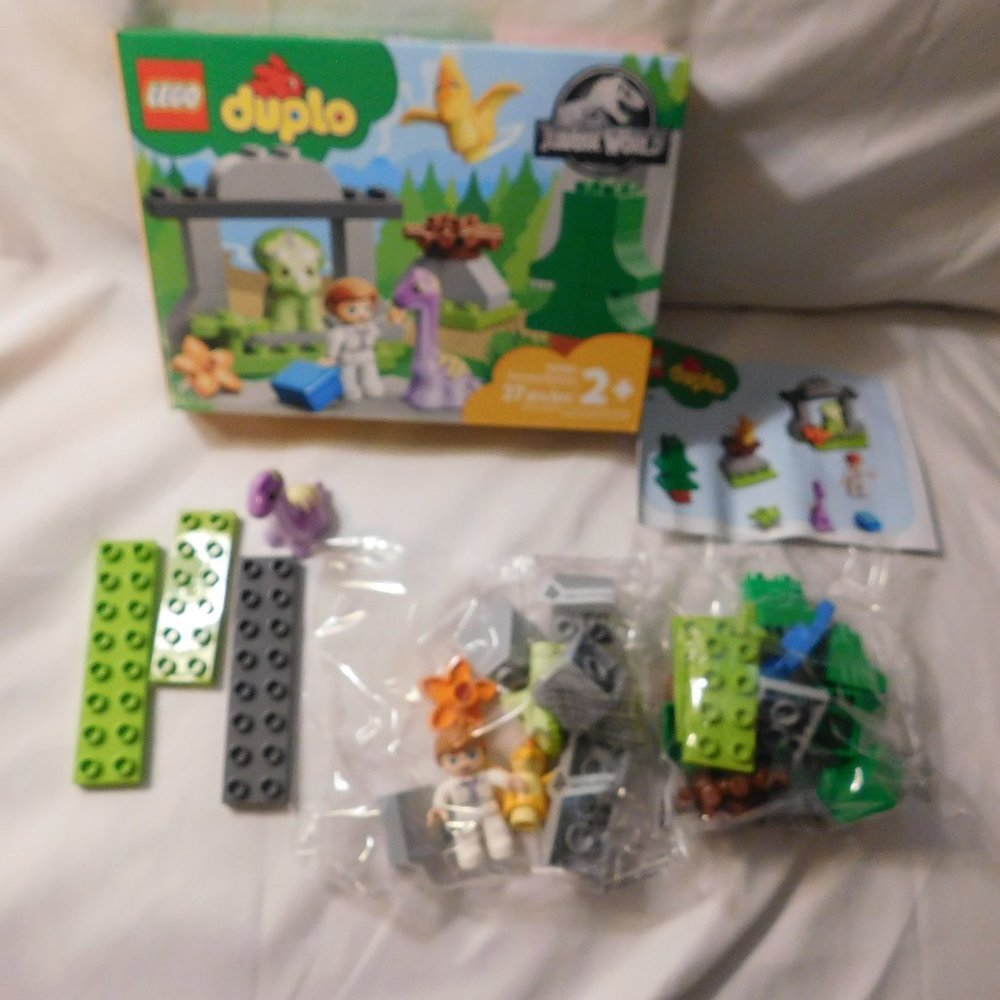 LEGO DUPLO JURASSIC WORLD DINOSAUR NURSERY